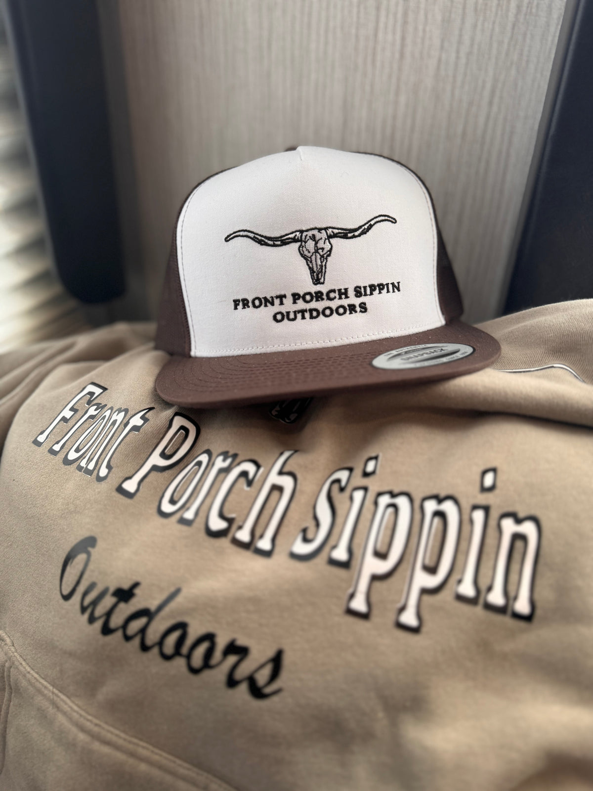 White/brown SnapBack