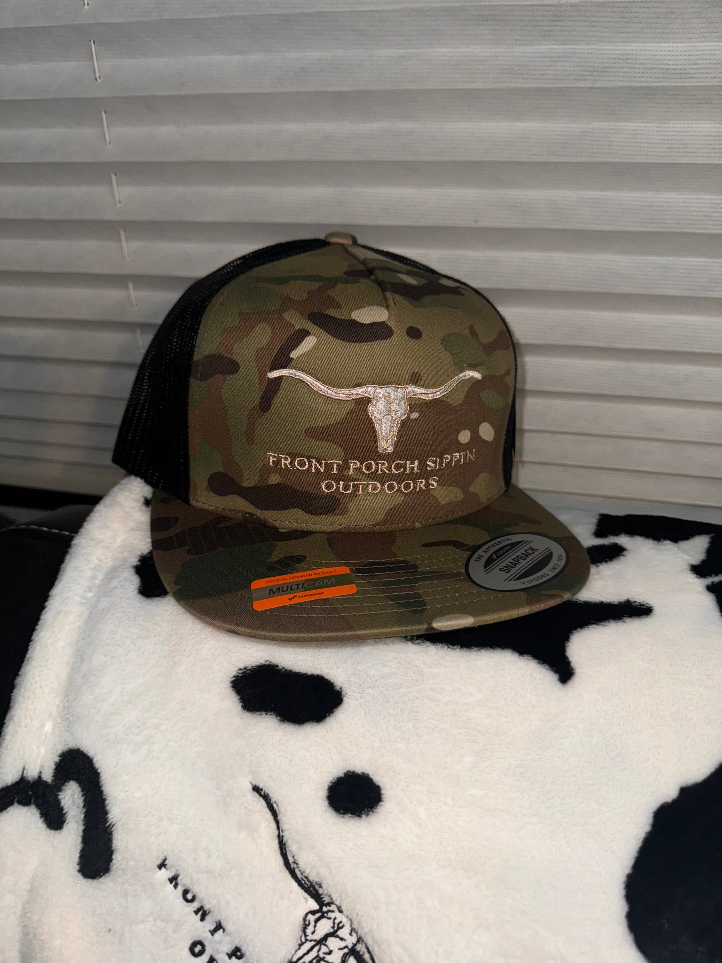Army green camo/black back Snapback